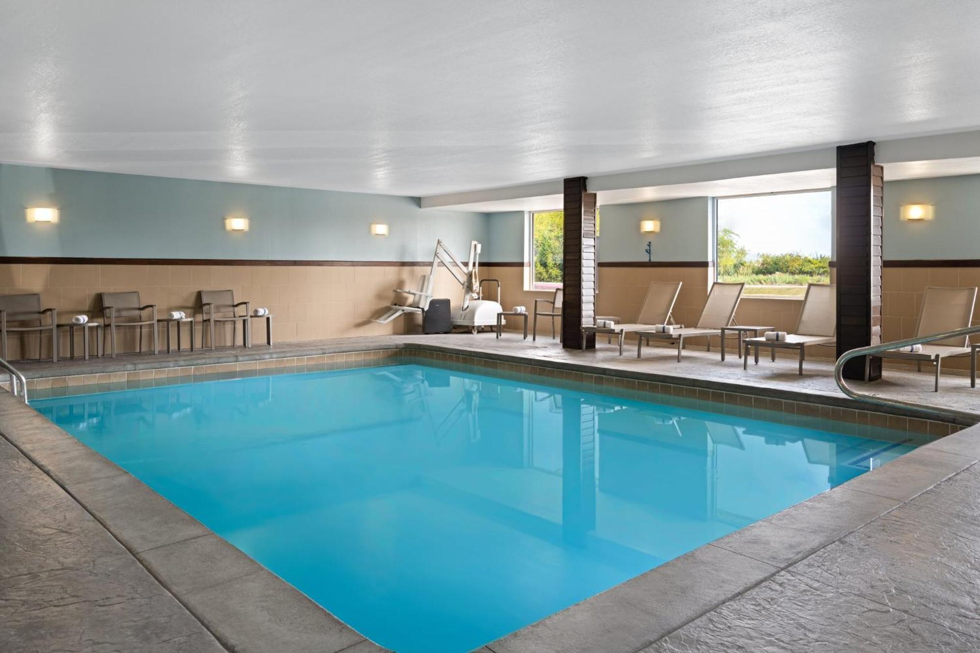 Holiday Inn Express Toledo North By Ihg Eksteriør billede